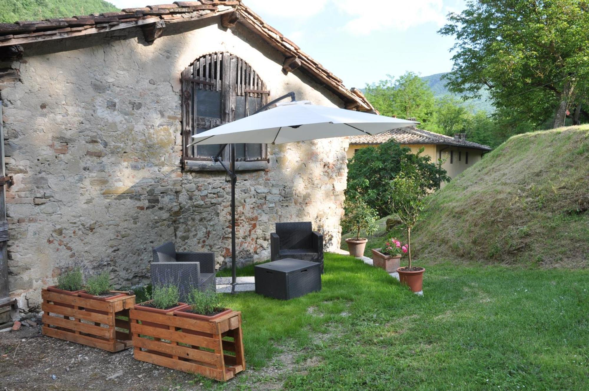 Locanda Di Alberi บอร์โก ซาน ลอเรนโซ ภายนอก รูปภาพ